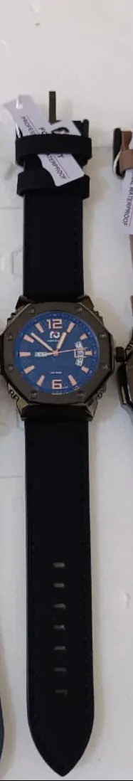 Montre - Couleurs Disponibles : Noire, Bleue, Marron, Autres  - Pour Femme, Homme-Ref : 19103 – Image 4