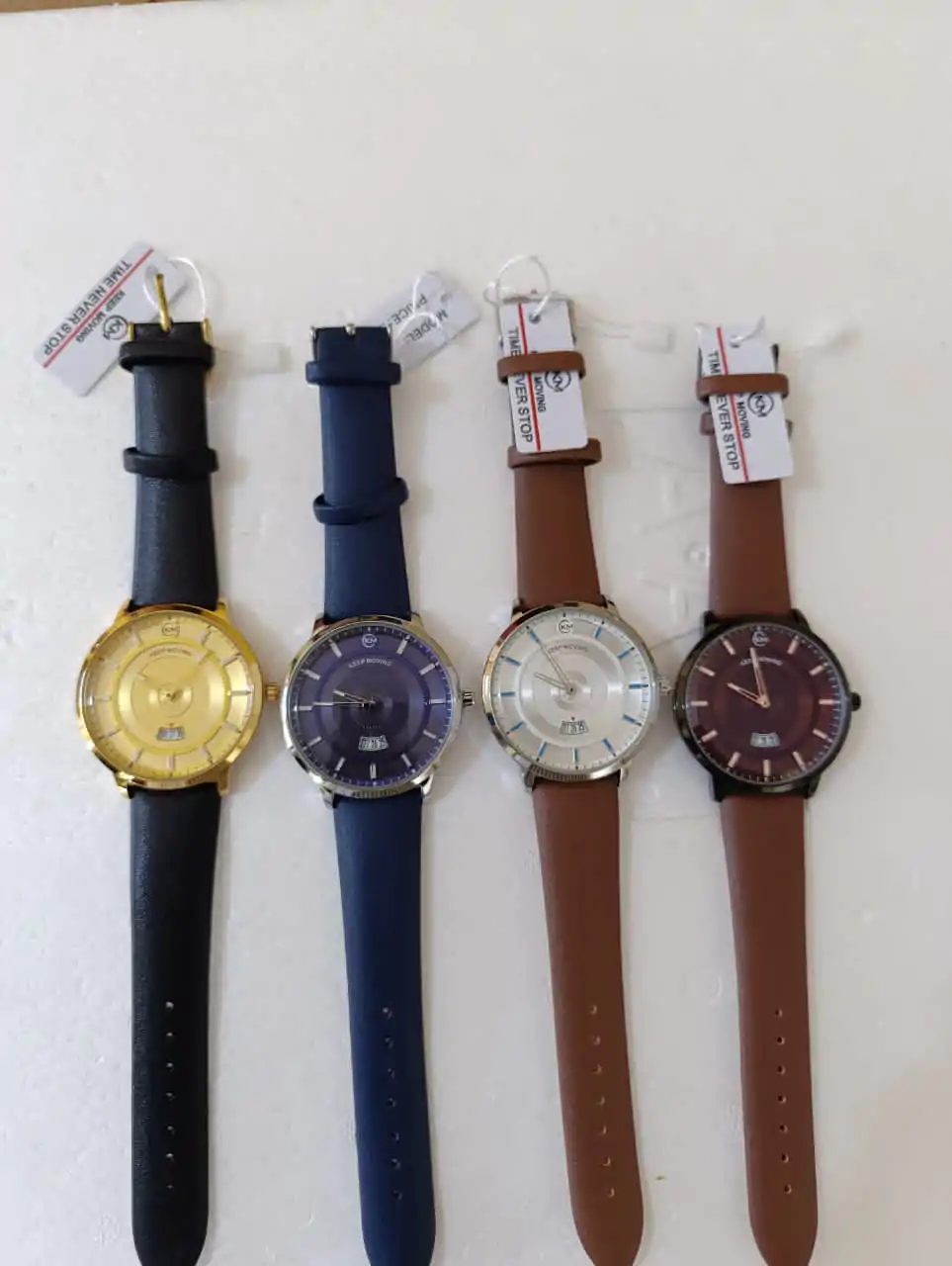 Montre - Couleurs Disponibles : Noire, Bleue, Marron, Autres  - Pour Femme, Homme-Ref : 19114